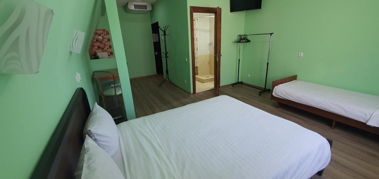 Luxor Inn & Suites Çernivtsi Dış mekan fotoğraf