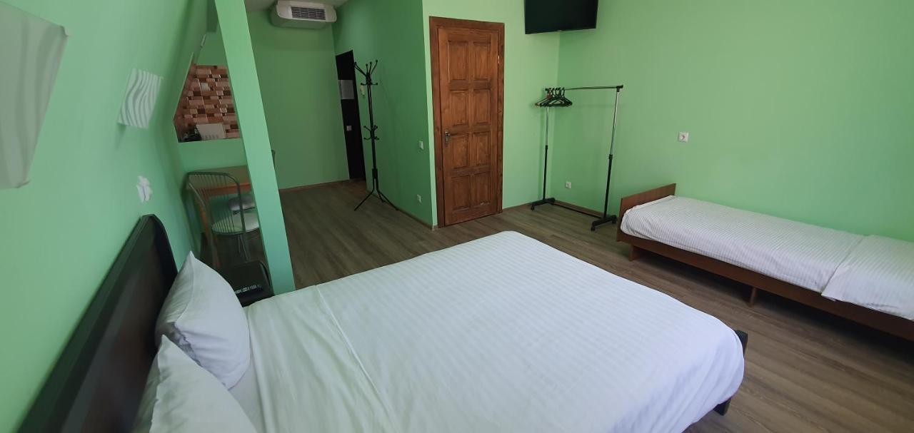 Luxor Inn & Suites Çernivtsi Dış mekan fotoğraf