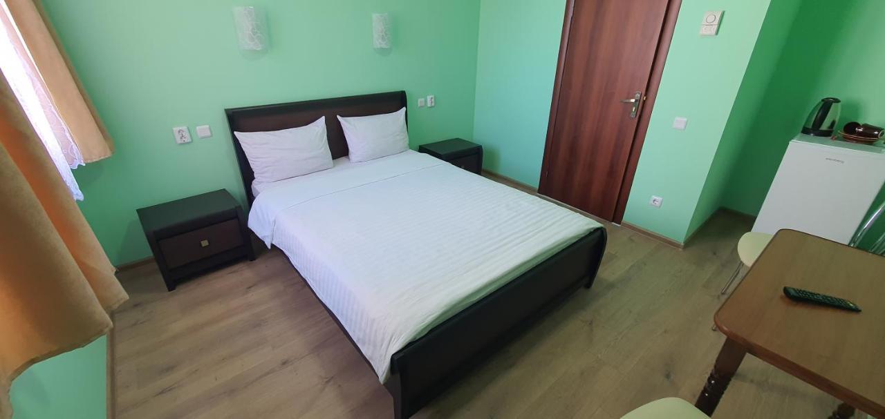 Luxor Inn & Suites Çernivtsi Dış mekan fotoğraf