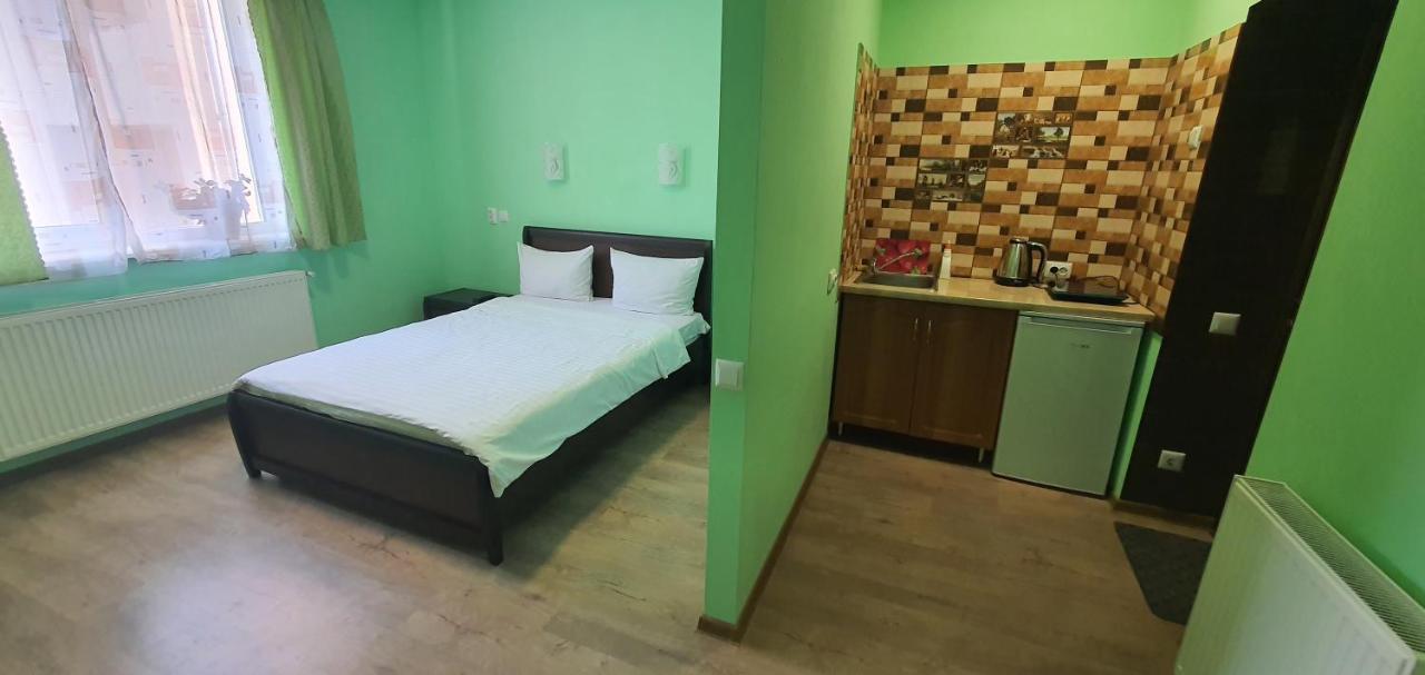 Luxor Inn & Suites Çernivtsi Dış mekan fotoğraf