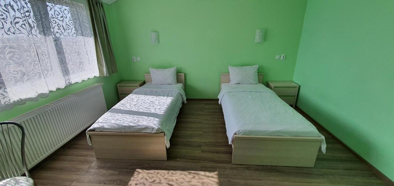 Luxor Inn & Suites Çernivtsi Dış mekan fotoğraf