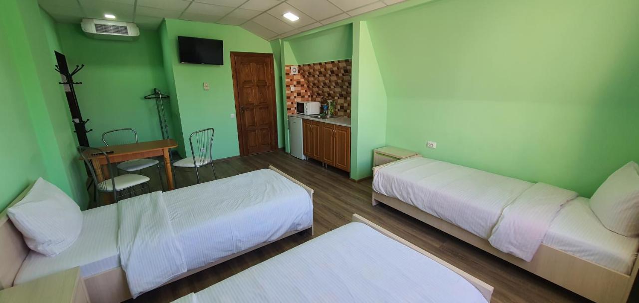 Luxor Inn & Suites Çernivtsi Dış mekan fotoğraf