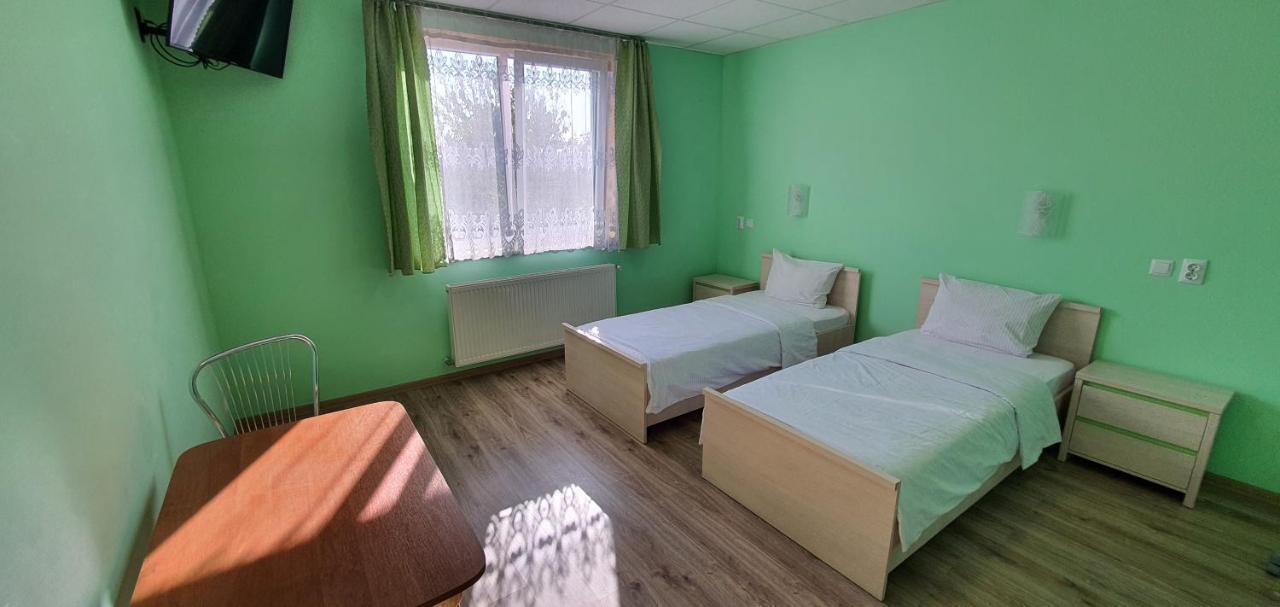 Luxor Inn & Suites Çernivtsi Dış mekan fotoğraf